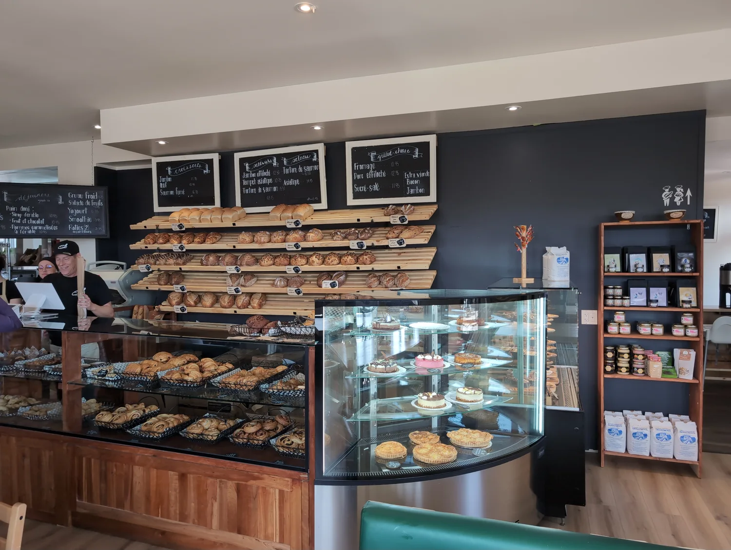 Comptoirs de pains et de pâtisseries de Pains d'Exclamation
