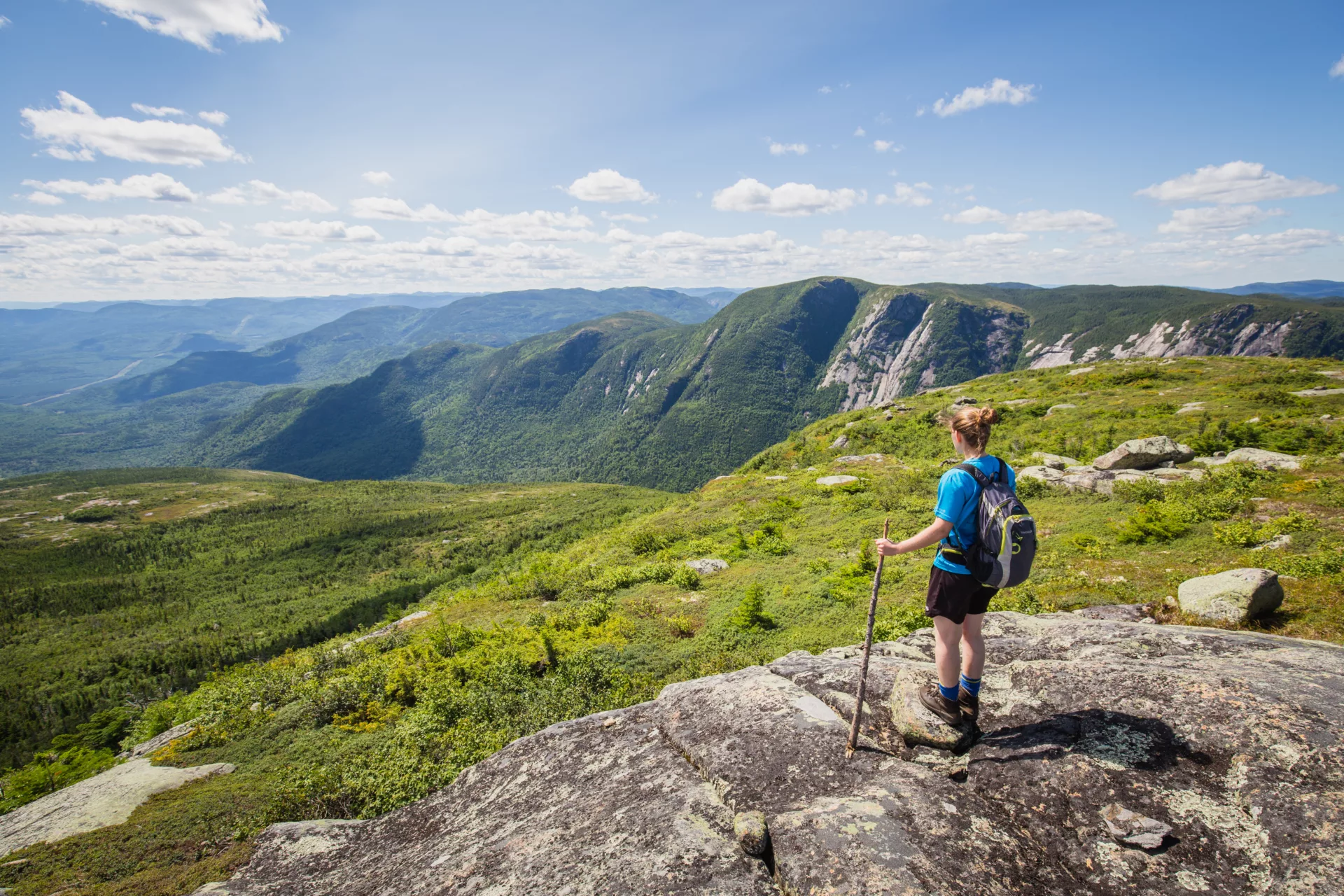 Summer hiking in the Parc national des Grands-Jardins